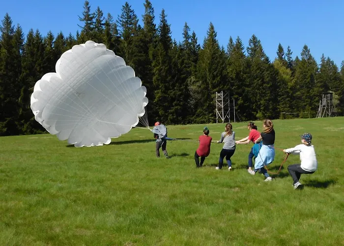 Birkut Szkola Przetrwania 1 Alloggio per agriturismo Lasowka